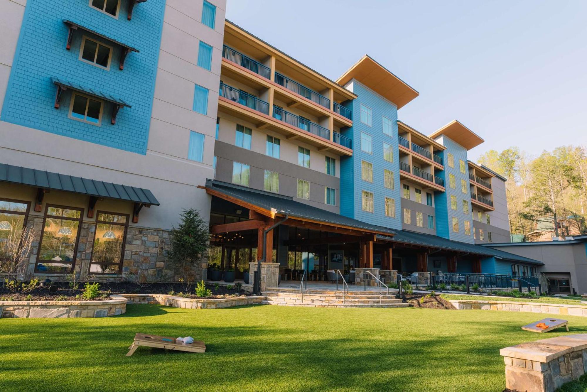 Embassy Suites By Hilton Gatlinburg Resort 外观 照片